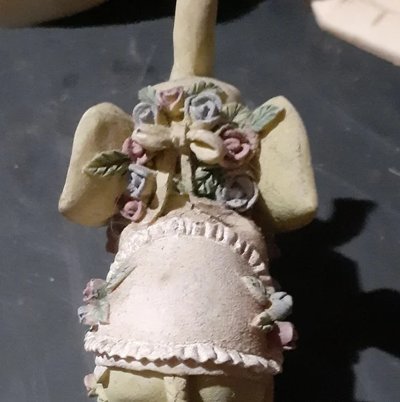 tiny elephant - Picture 2 of 3